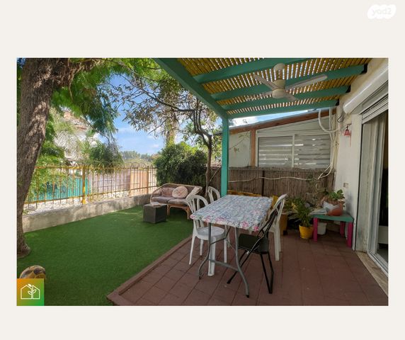 דו משפחתי, בנימינה גבעת עדה