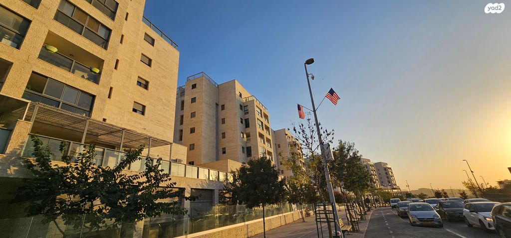 גג/ פנטהאוז, השקד, נופי החורש, מבשרת ציון