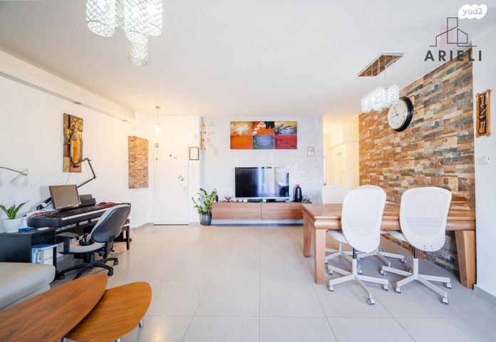 דירה, מודיעין מכבים רעות