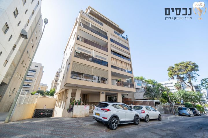 מנחם רצון 30