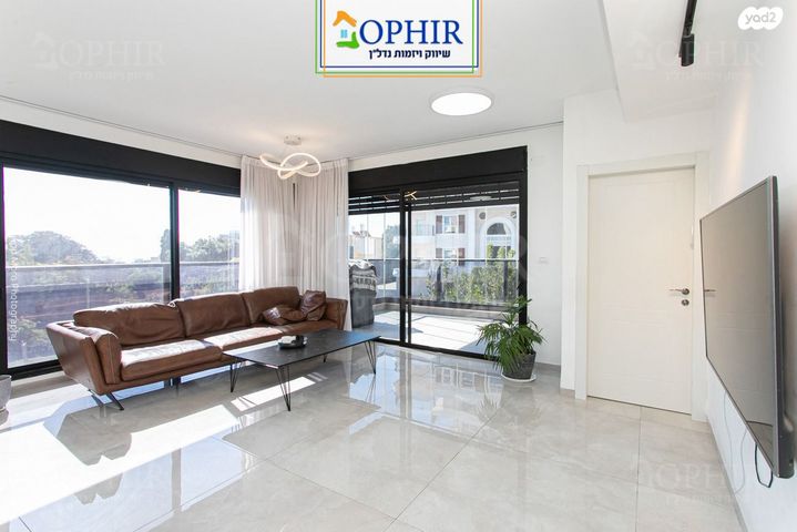 דירה, יצחק אלחנן, מרכז הכרמל, חיפה