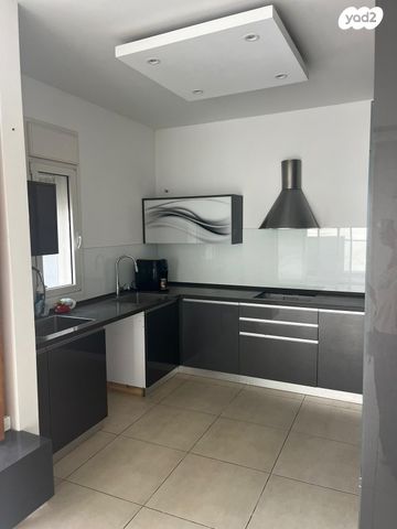 גג/ פנטהאוז, הרצוג 11, מרכז דרום, רעננה