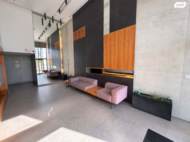 דירה, הגל, החותרים, טירת כרמל