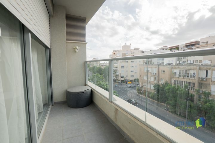 דירה, הירדן, נגבה, רמת גן