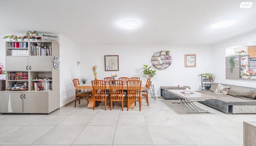 דירת גן, שדרות עמק האלה 28, שקמים ואגמים, אשקלון