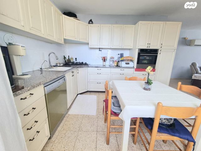 דירה, הרב הרצוג 1, נתניה