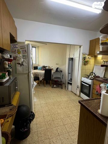 דירה, דרך משה דיין, נווה ברבור, כפר שלם מערב, תל אביב יפו