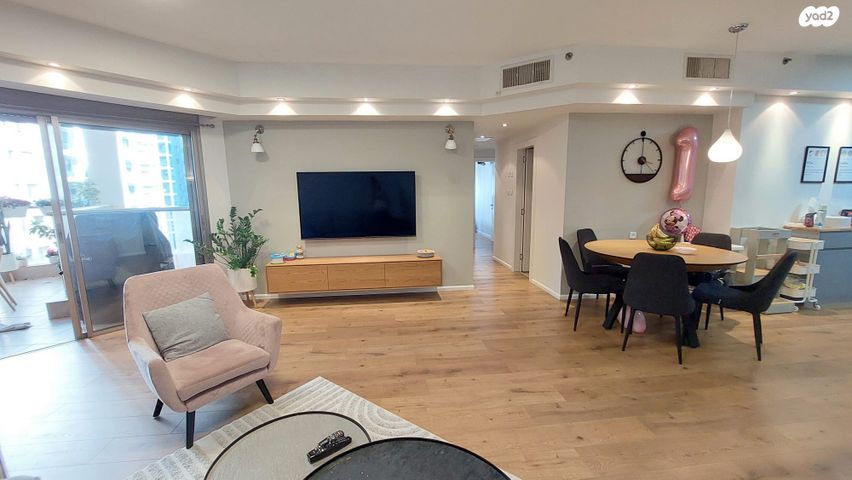 דירה, אביב, מגדיאל, הוד השרון