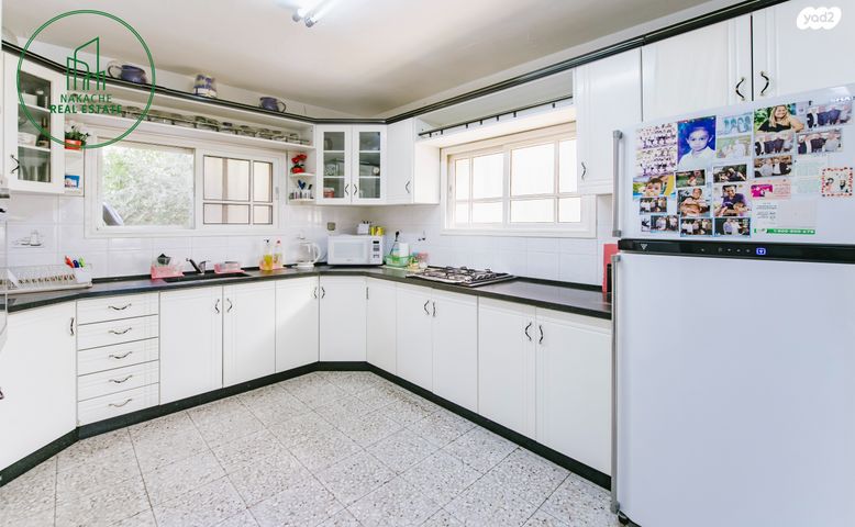 דו משפחתי, האורן 8, בית שמש