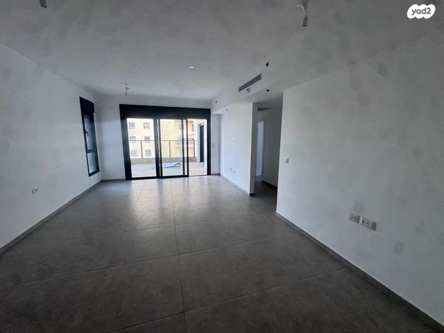 דירה, אוסישקין, מרכז העיר דרום, נתניה