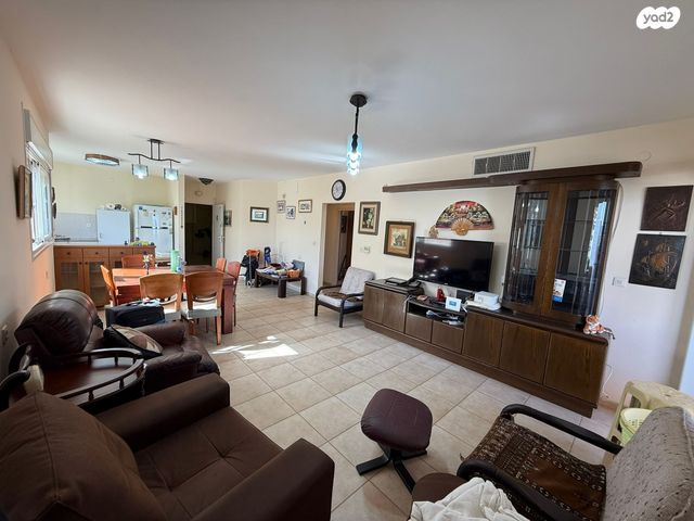 דירה, הלל יפה 38, מרכז העיר, חדרה