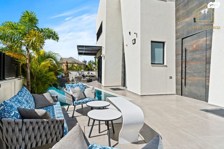 בית פרטי/ קוטג', מבצע ענבי זעם, נווה ים, ראשון לציון