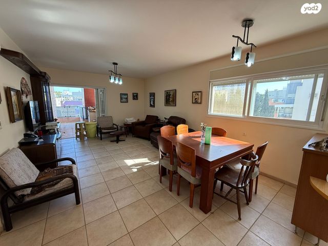 דירה, הלל יפה 38, מרכז העיר, חדרה