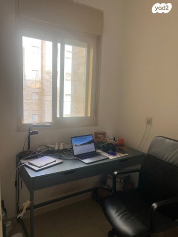 דירה, יוני נתניהו, רמת הדר, גבעת שמואל