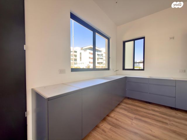 בית פרטי/ קוטג', עופרה, גן יבנה מערב, גן יבנה