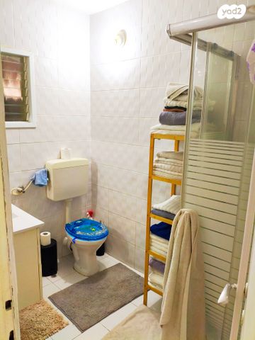 דירה, הרצל, שאר העיר, קרית עקרון