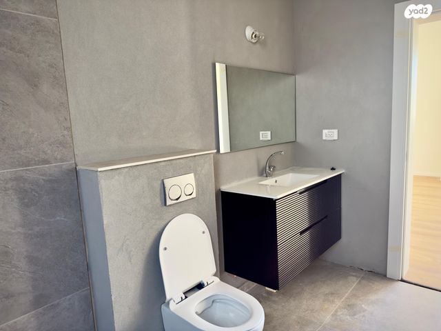 בית פרטי/ קוטג', עופרה, גן יבנה מערב, גן יבנה