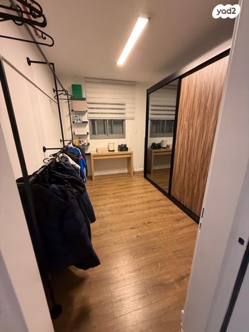 דירה, דרך השלום 15, עכו