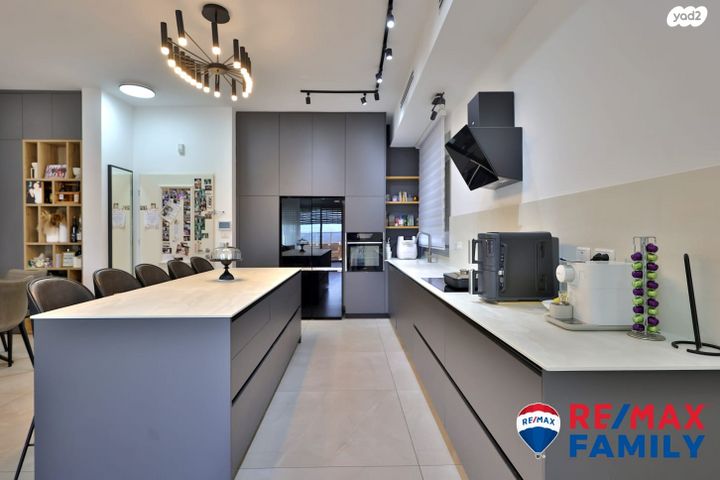 גג/ פנטהאוז, שדרות בית וגן, בית וגן, קרית אתא