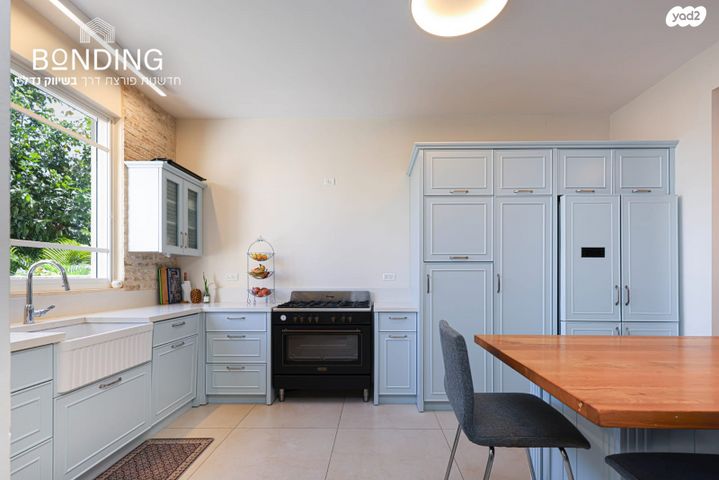 דו משפחתי, רמת אמיר, קדימה צורן