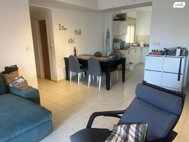 דירה, יוני נתניהו, רמת הדר, גבעת שמואל