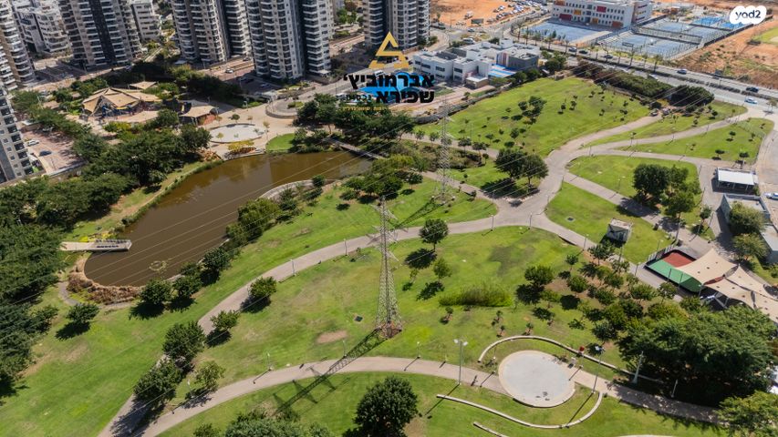 גג/ פנטהאוז, חטיבת הנח"ל 14, הפארק, חדרה