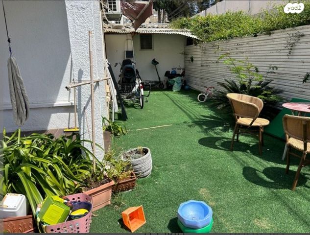 דירת גן, הגיבור האלמוני 23, יד אליהו, תל אביב יפו