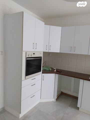 דירת גן, הגיבור האלמוני 23, יד אליהו, תל אביב יפו