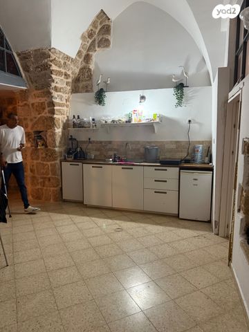 עיר עתיקה 11 