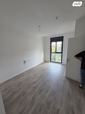 דירה, אשכולות, עמק הכרמל, נשר