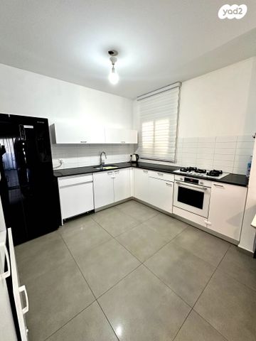 דירה, הנרייטה סאלד 4, כרמי גת, קרית גת