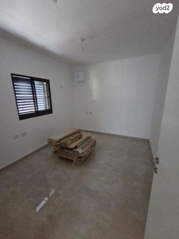 דירה, אשכולות, עמק הכרמל, נשר