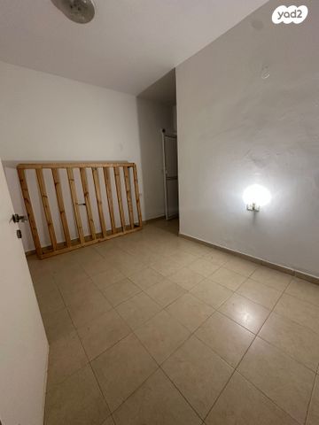 דירה, מ"ג, לב העיר, בת ים