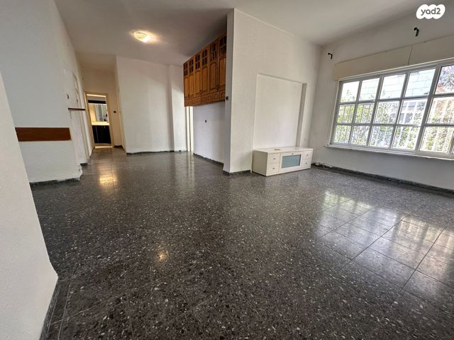 בנימין ד'ישראלי 