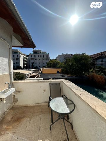 בית פרטי/ קוטג', ציפמן, לסטר/רבוצקי, רעננה