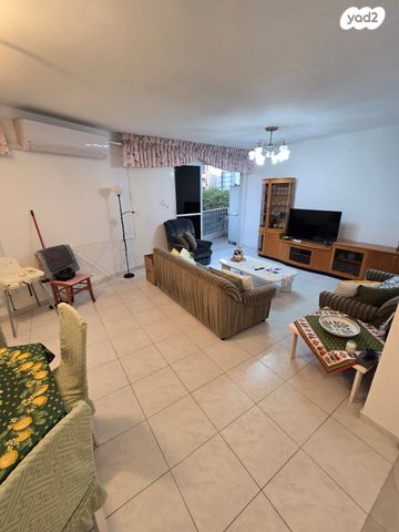 דירה, ארלוזורוב 44, רוטשילד עצמאות, בת ים