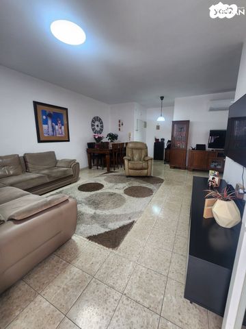 דירה, הרב עובדיה יוסף, רח' הנשיא צפון, חדרה