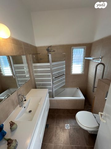 בית פרטי/ קוטג', ציפמן, לסטר/רבוצקי, רעננה