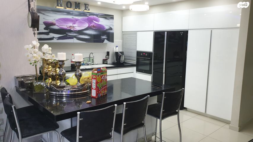 דירה, יוסף פינס, אפרידר, אשקלון