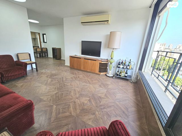 דירה, הירדן 90, אזור הבילויים, רמת גן