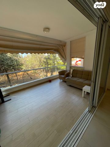 דירה, סולץ, הרצליה הירוקה, נווה עובד, הרצליה