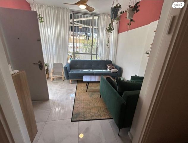 דירת גן, הגיבור האלמוני 23, יד אליהו, תל אביב יפו