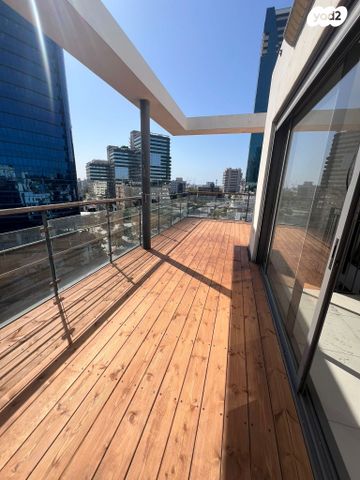 דופלקס, דרך מנחם בגין, תל אביב יפו