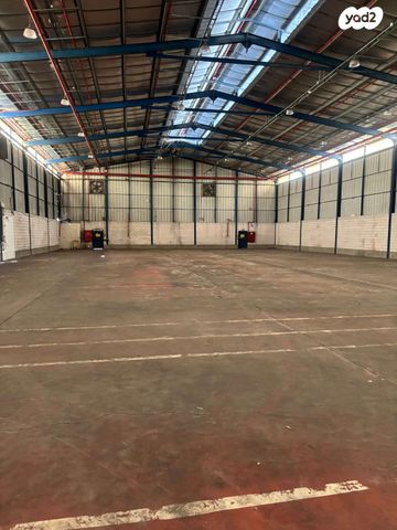 מחסנים, הרצליה