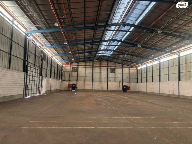 מחסנים, הרצליה