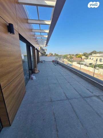 חנויות/ שטח מסחרי