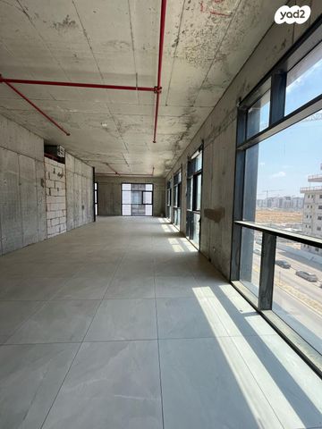 חנויות/ שטח מסחרי