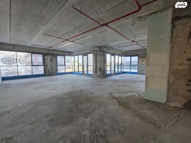 משרדים, הנופר 2, אזור תעשייה קרית אתגרים, רעננה