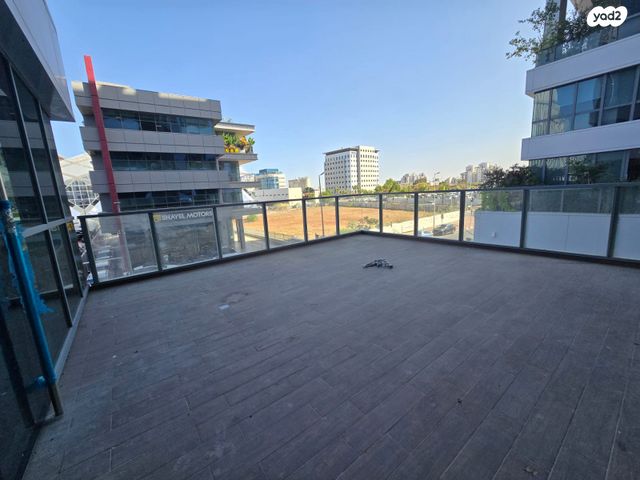 משרדים, הנופר 2, אזור תעשייה קרית אתגרים, רעננה