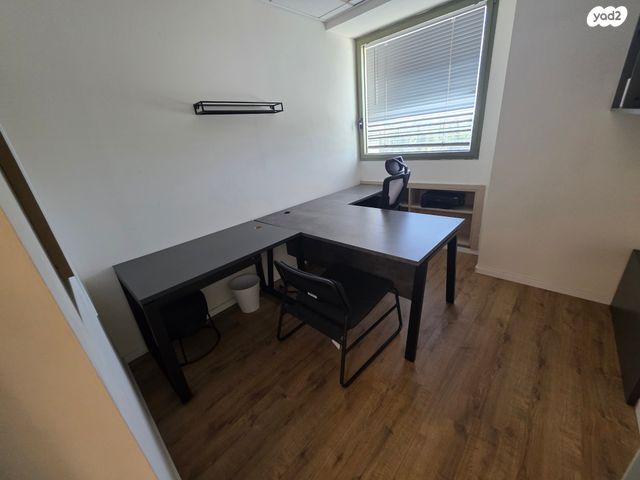 משרדים, הנדיב, הרצליה